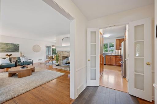 8254 Westwood Hills Curve, Saint Louis Park, MN 55426