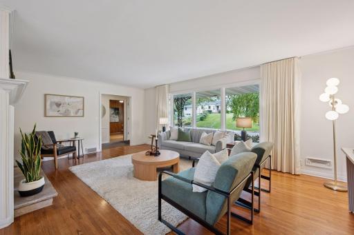 8254 Westwood Hills Curve, Saint Louis Park, MN 55426