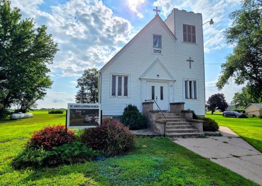 330 Ridge Street S, Trosky, MN 56144