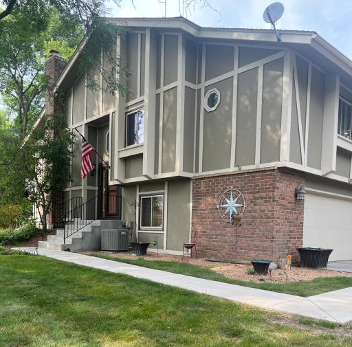 6800 Buckingham Court, Woodbury, MN 55125