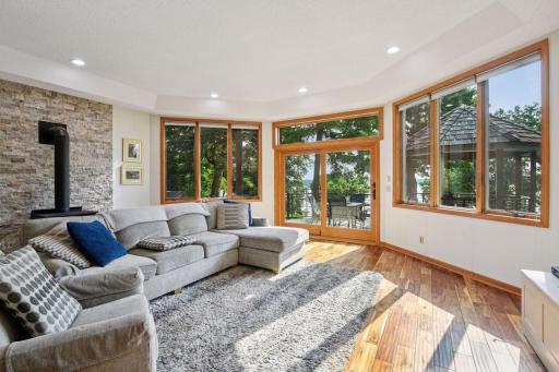 2960 Highland Court, Mound, MN 55364