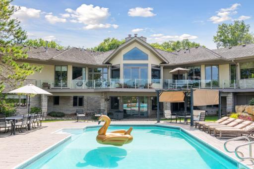 525 Navajo Road W, Medina, MN 55340