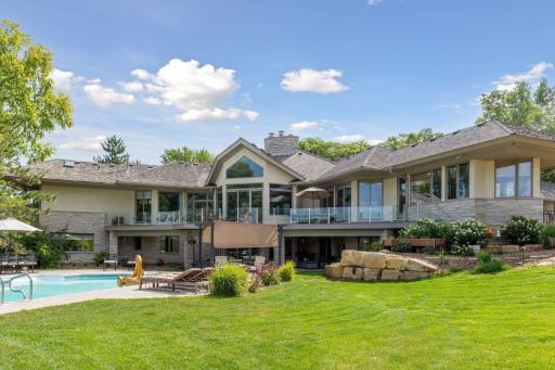 525 Navajo Road W, Medina, MN 55340