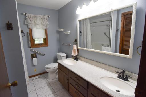 432 E 2nd Street, Argyle, MN 56713