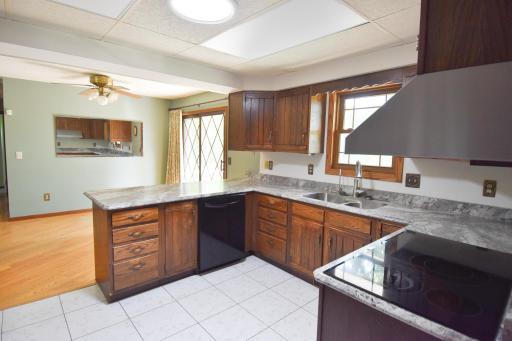 432 E 2nd Street, Argyle, MN 56713