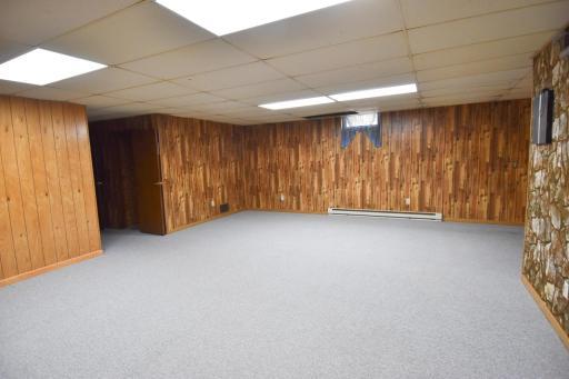 432 E 2nd Street, Argyle, MN 56713