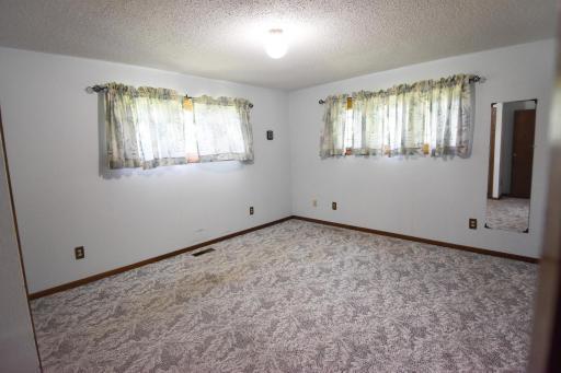 432 E 2nd Street, Argyle, MN 56713