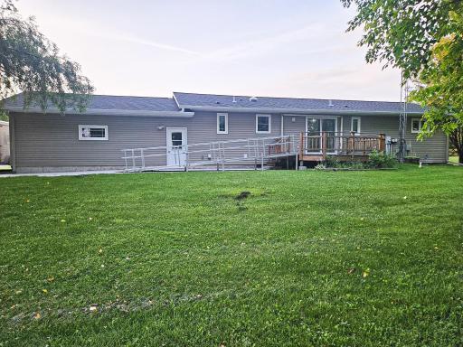 432 E 2nd Street, Argyle, MN 56713