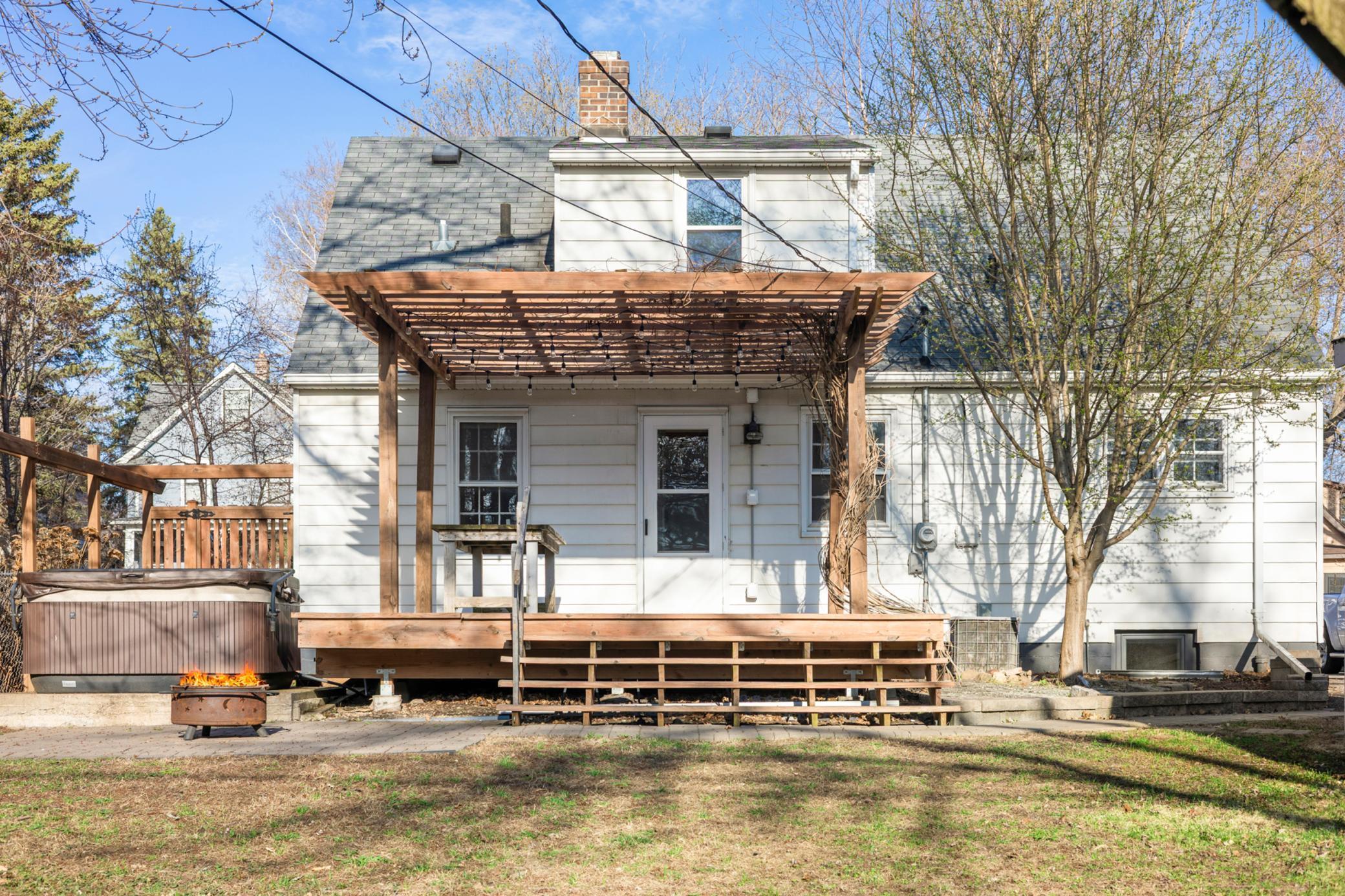 Another view of the deck & pergola.