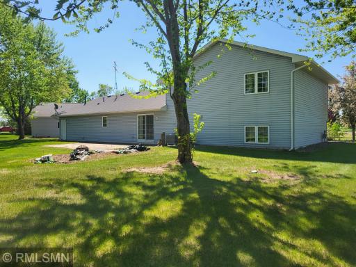 1880 45th Street SE, Saint Cloud, MN 56304