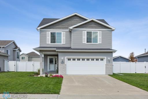 2621 57th Avenue S, Fargo, ND 58104