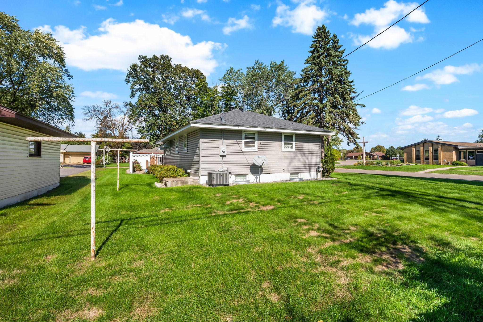 Large side yard!