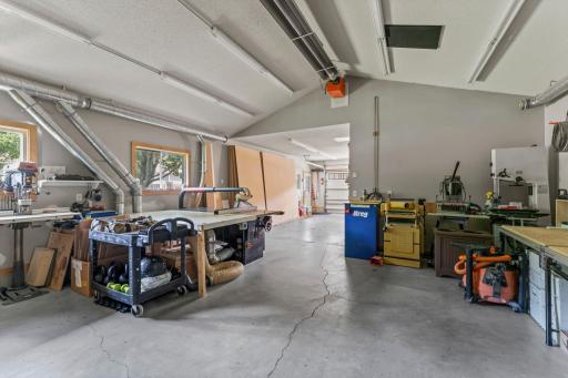 8208 Abbott Avenue S, Minneapolis, MN 55431