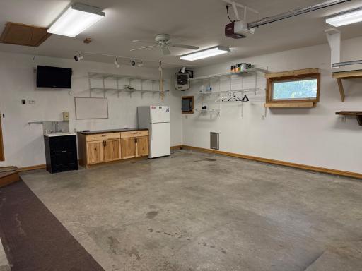 1007 2nd Street SE, Roseau, MN 56751