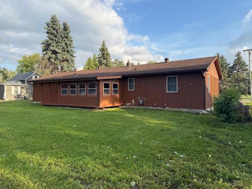 1007 2nd Street SE, Roseau, MN 56751