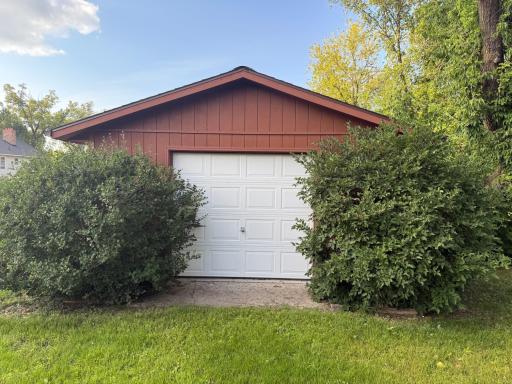 1007 2nd Street SE, Roseau, MN 56751
