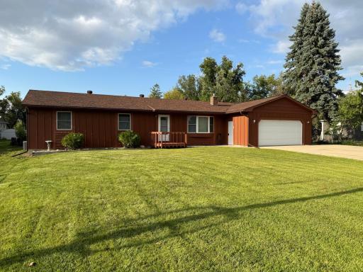 1007 2nd Street SE, Roseau, MN 56751