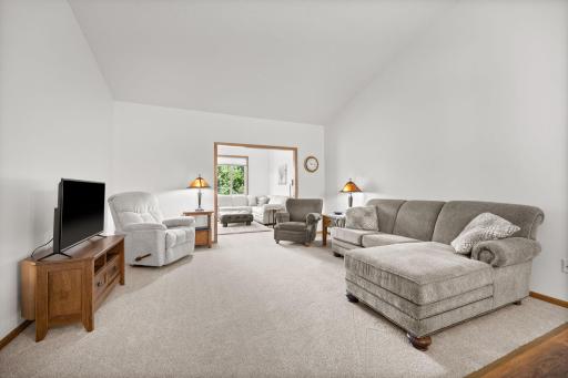 617 Meadow Lane, Norwood Young America, MN 55397
