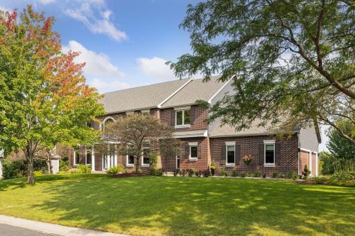 Welcome to 4040 Lakeridge Rd. in Minnetonka Schools