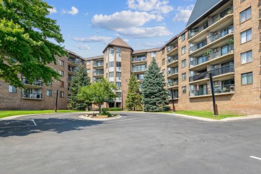 Welcomt to Kenzington in Saint Anthony Village