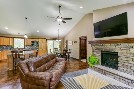 912 216th Avenue, Somerset, WI 54025