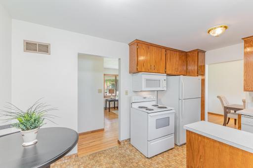 136 White Bear Avenue N, Saint Paul, MN 55106