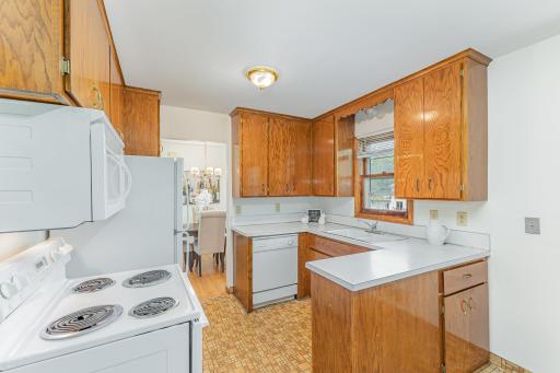 136 White Bear Avenue N, Saint Paul, MN 55106