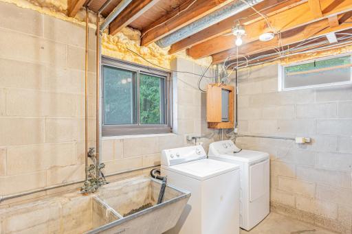 136 White Bear Avenue N, Saint Paul, MN 55106