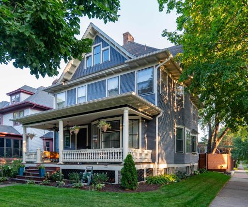 976 Lincoln Avenue, Saint Paul, MN 55105