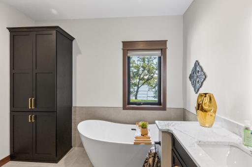 719 Glacier Avenue, Alexandria, MN 56308