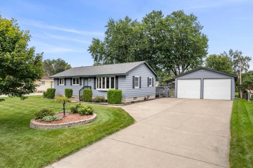 7212 Oliver Avenue N, Minneapolis, MN 55430