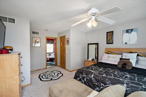 8998 Montegue Terrace, Minneapolis, MN 55443