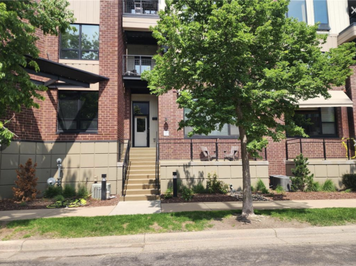 198 Elm Street, Saint Paul, MN 55102