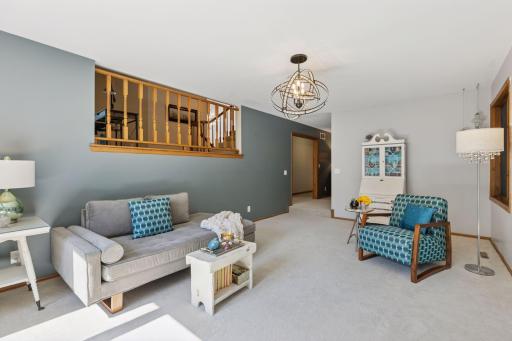 1349 Tamberwood Trail, Woodbury, MN 55125