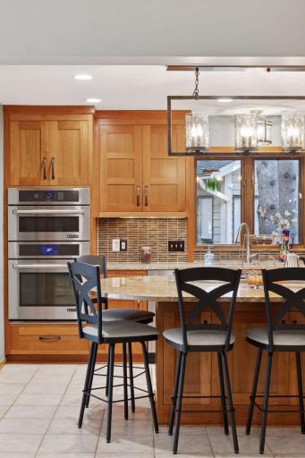 1349 Tamberwood Trail, Woodbury, MN 55125