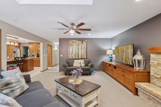 1349 Tamberwood Trail, Woodbury, MN 55125