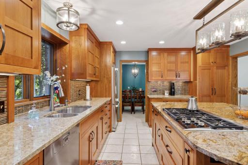 1349 Tamberwood Trail, Woodbury, MN 55125