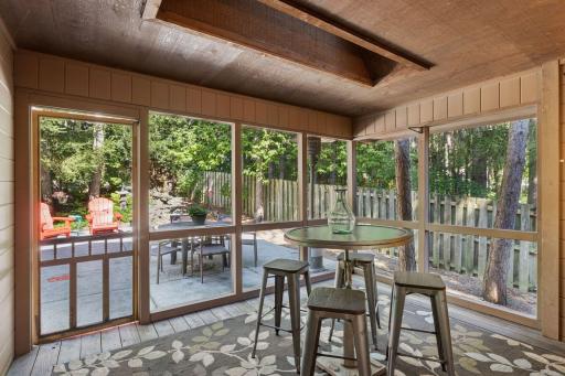 1349 Tamberwood Trail, Woodbury, MN 55125