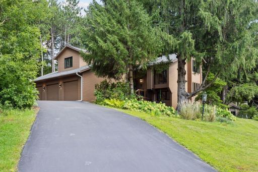 1349 Tamberwood Trail, Woodbury, MN 55125