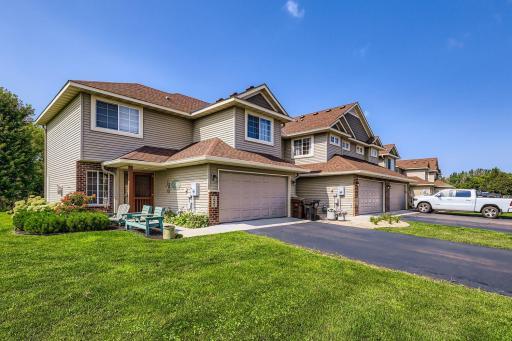 19495 Prairieview Drive - Web Quality - 002 - 02 Exterior Front.jpg
