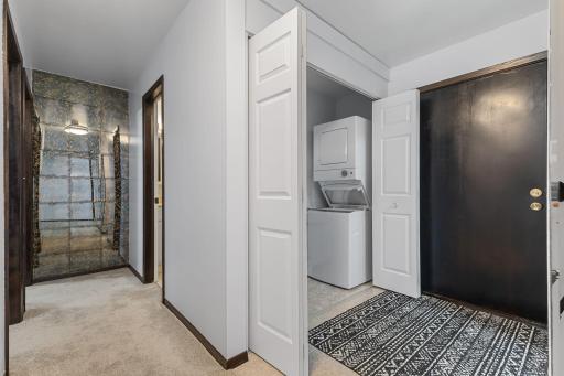 2007 E 122nd Street, B2, Burnsville, MN 55337