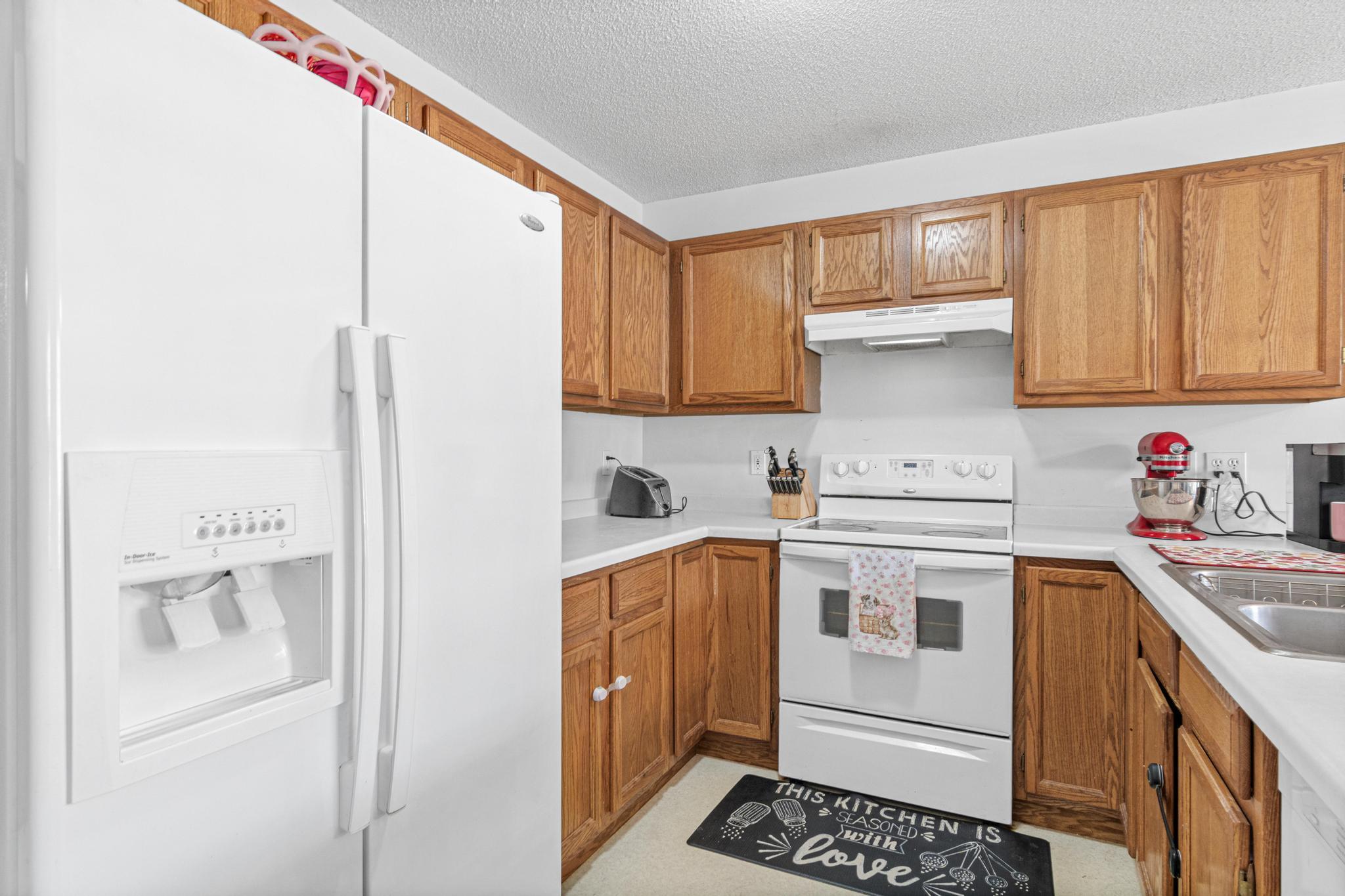 10940 Johnson St NE, Blaine-11.jpg