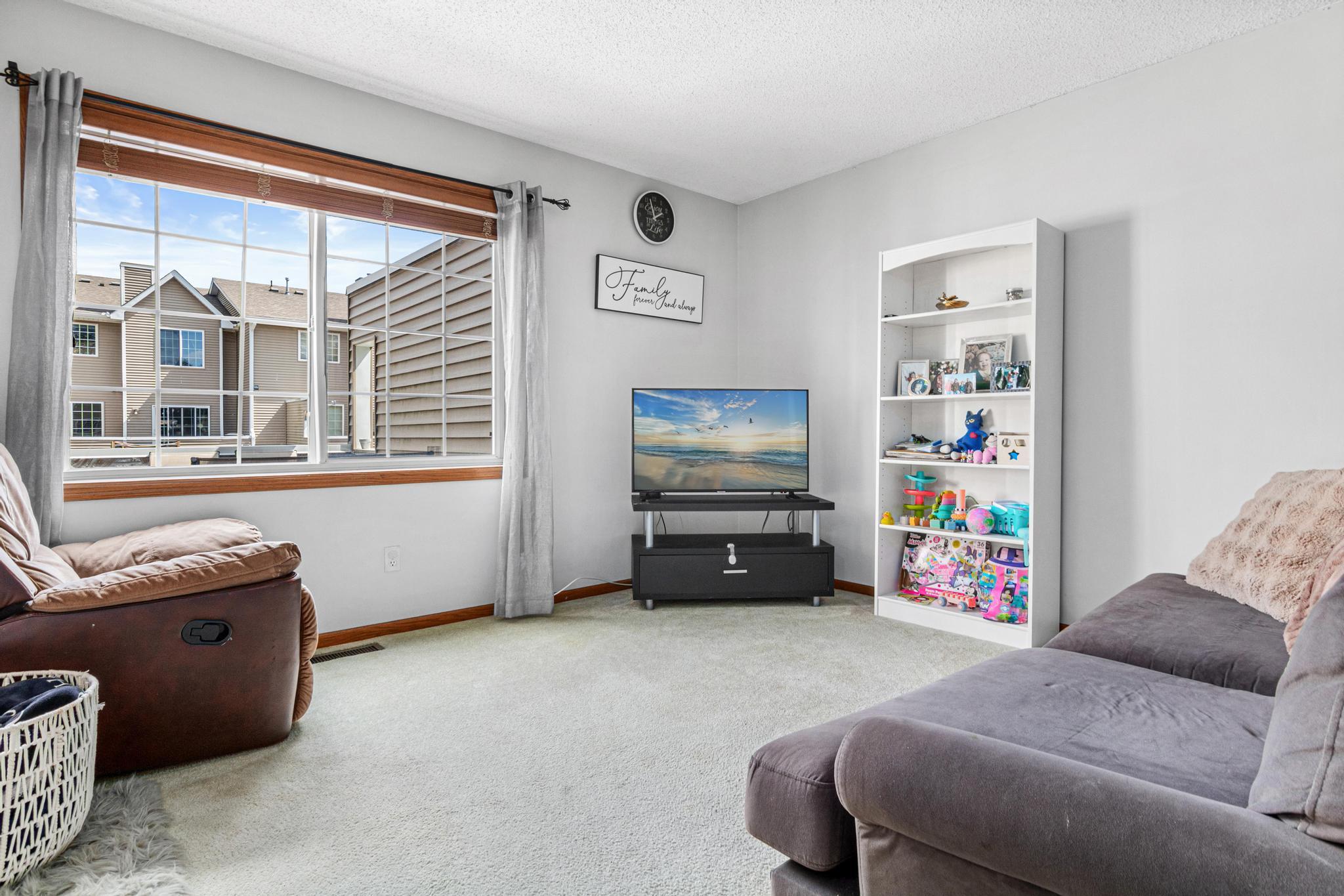 10940 Johnson St NE, Blaine-4.jpg