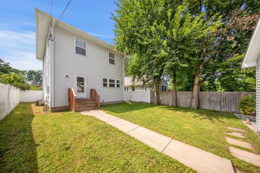 3910 Girard Avenue N, Minneapolis, MN 55412
