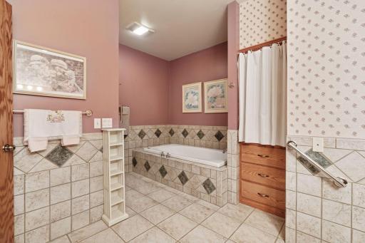 28075 Zuni Street NW, Isanti, MN 55040