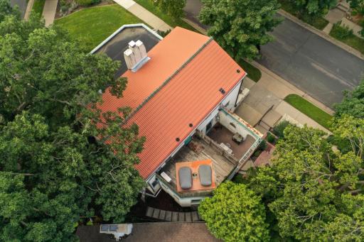 628 Cedar Lake Road S, Minneapolis, MN 55405