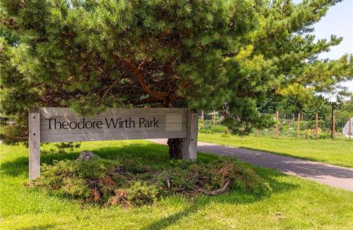 628 Cedar Lake Road S, Minneapolis, MN 55405