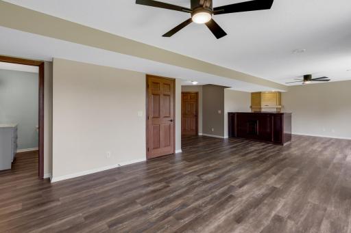 23371 Grandview Trail, Lakeville, MN 55044
