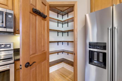 23371 Grandview Trail, Lakeville, MN 55044