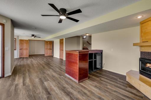 23371 Grandview Trail, Lakeville, MN 55044